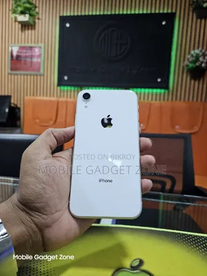 অ্যাপল আইফোন এক্সআর ১২৮ জিবি সাদা