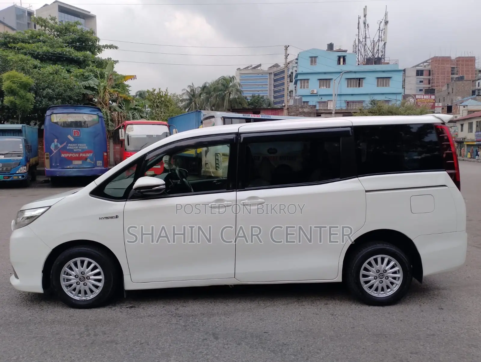 Toyota Noah 2.0 AWD (7 Seater) 2014 Pearl