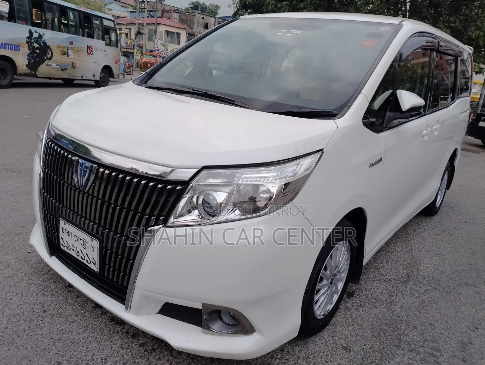 Toyota Noah 2.0 AWD (7 Seater) 2014 Pearl