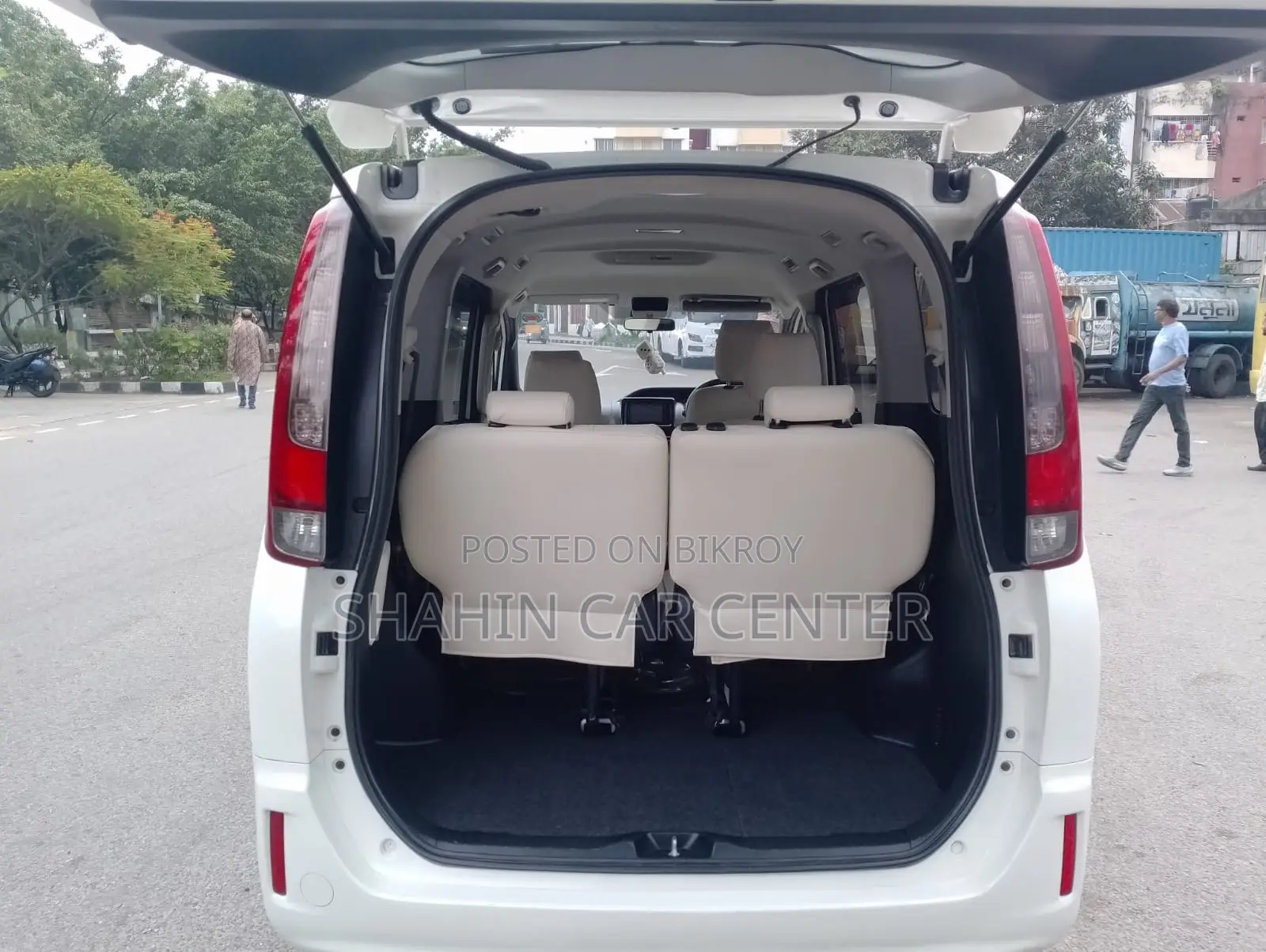 Toyota Noah 2.0 AWD (7 Seater) 2014 Pearl