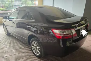টয়োটা প্রিমিও ১.৫ এফডব্লিউডি ২০১৪ মেরুন