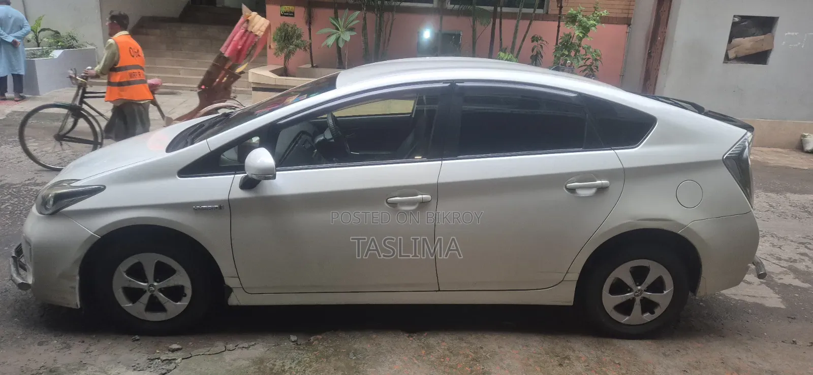 Toyota Prius 2013 Pearl