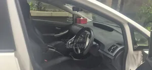 Toyota Prius 2013 Pearl