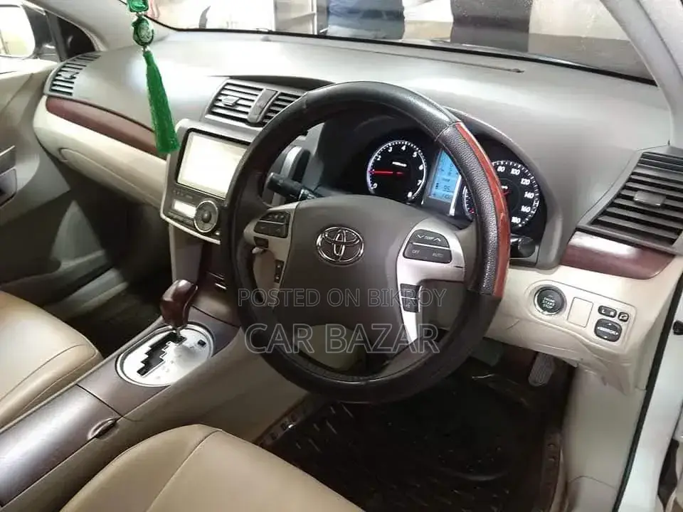 Toyota Premio 1.5 FWD 2012 Pearl