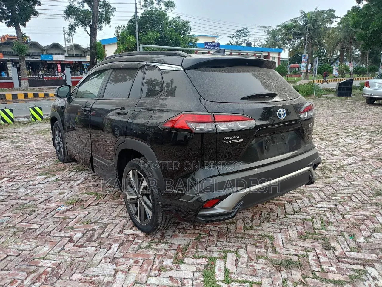Toyota Corolla Cross 1.8 Hybrid FWD 2022 Black