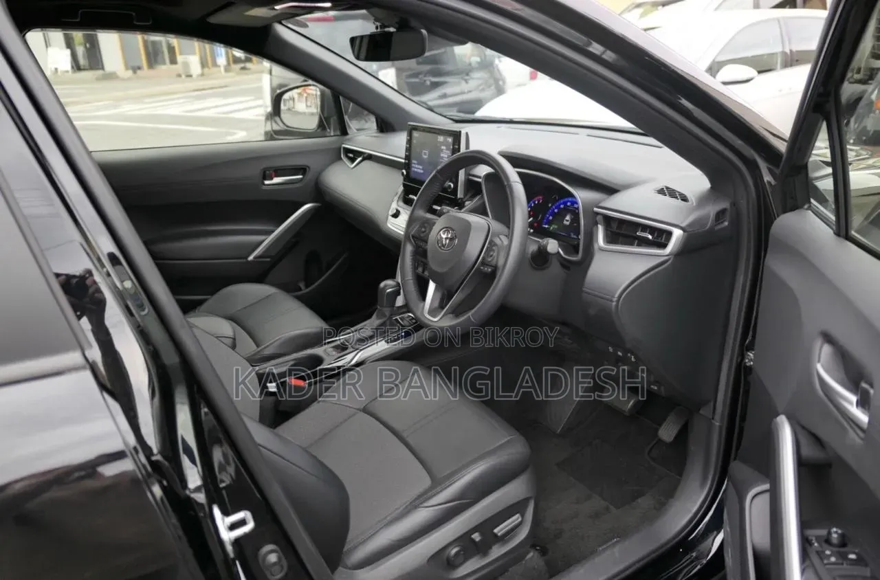 Toyota Corolla Cross 1.8 Hybrid FWD 2022 Black