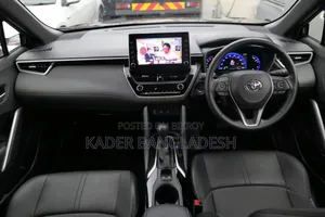 Toyota Corolla Cross 1.8 Hybrid FWD 2022 Black