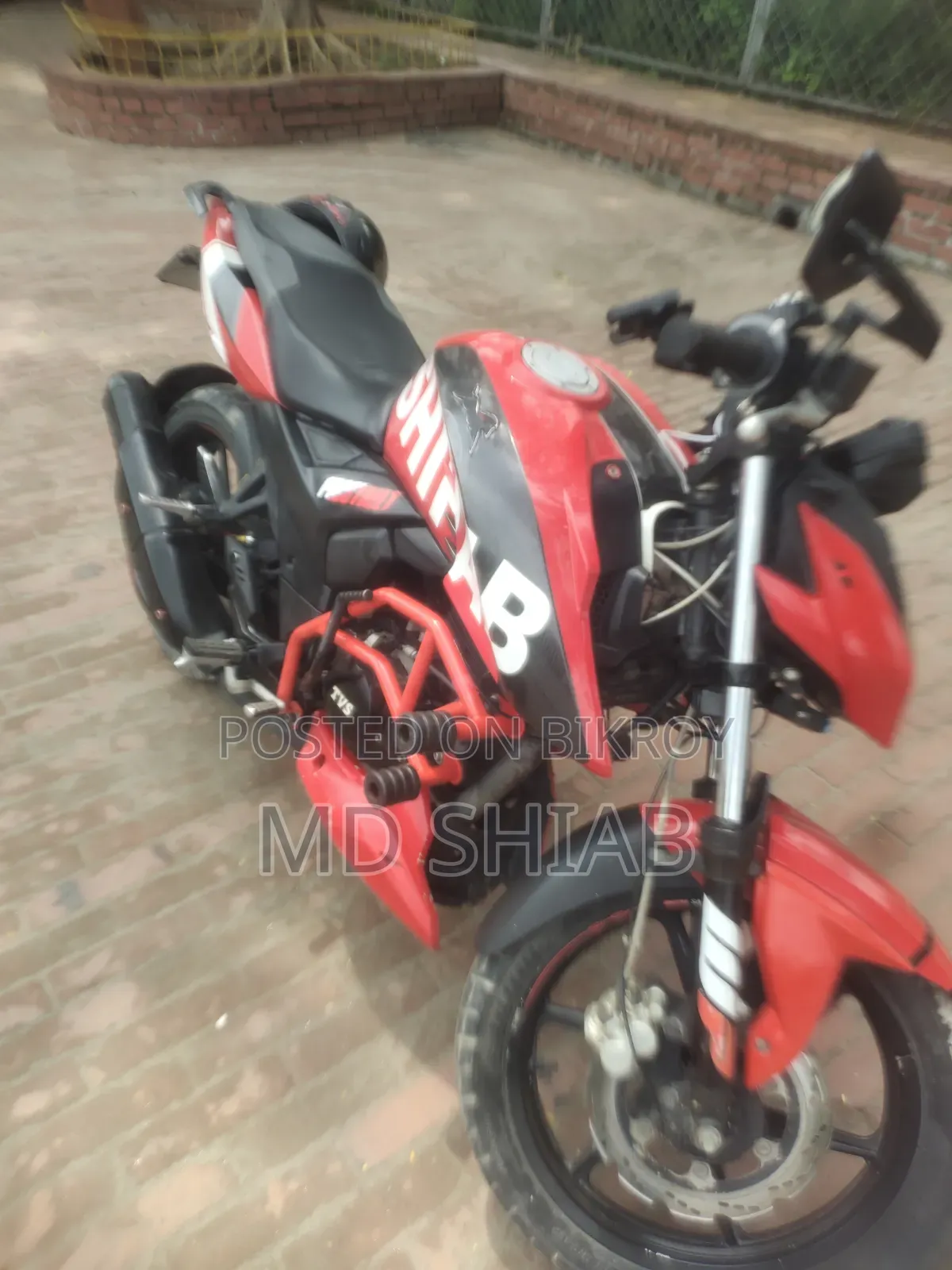 TVS Apache RTR 160 4V 2021 Red