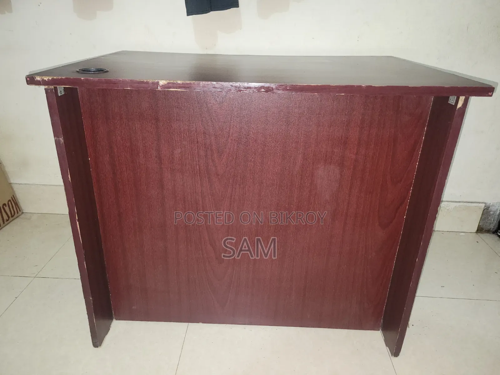 Desktop Table