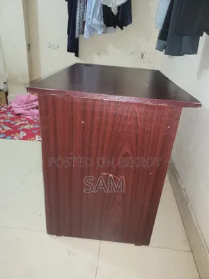 Desktop Table