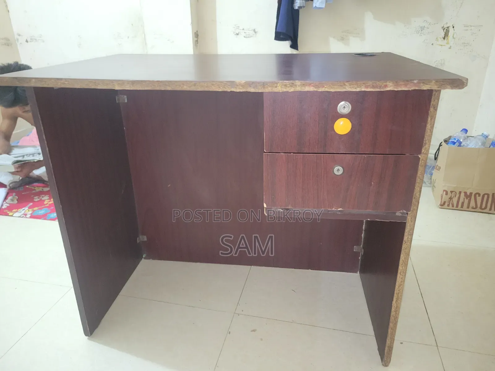 Desktop Table