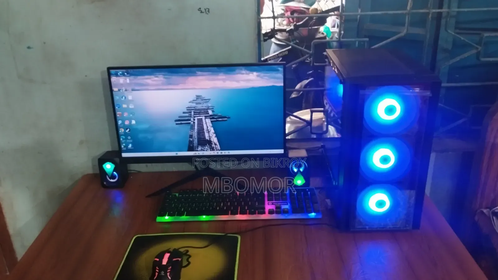 Desktop Computer 16GB AMD Ryzen 7 SSD 500GB