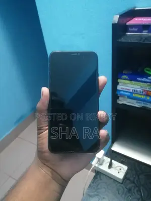 Apple iPhone X 64 GB Gray