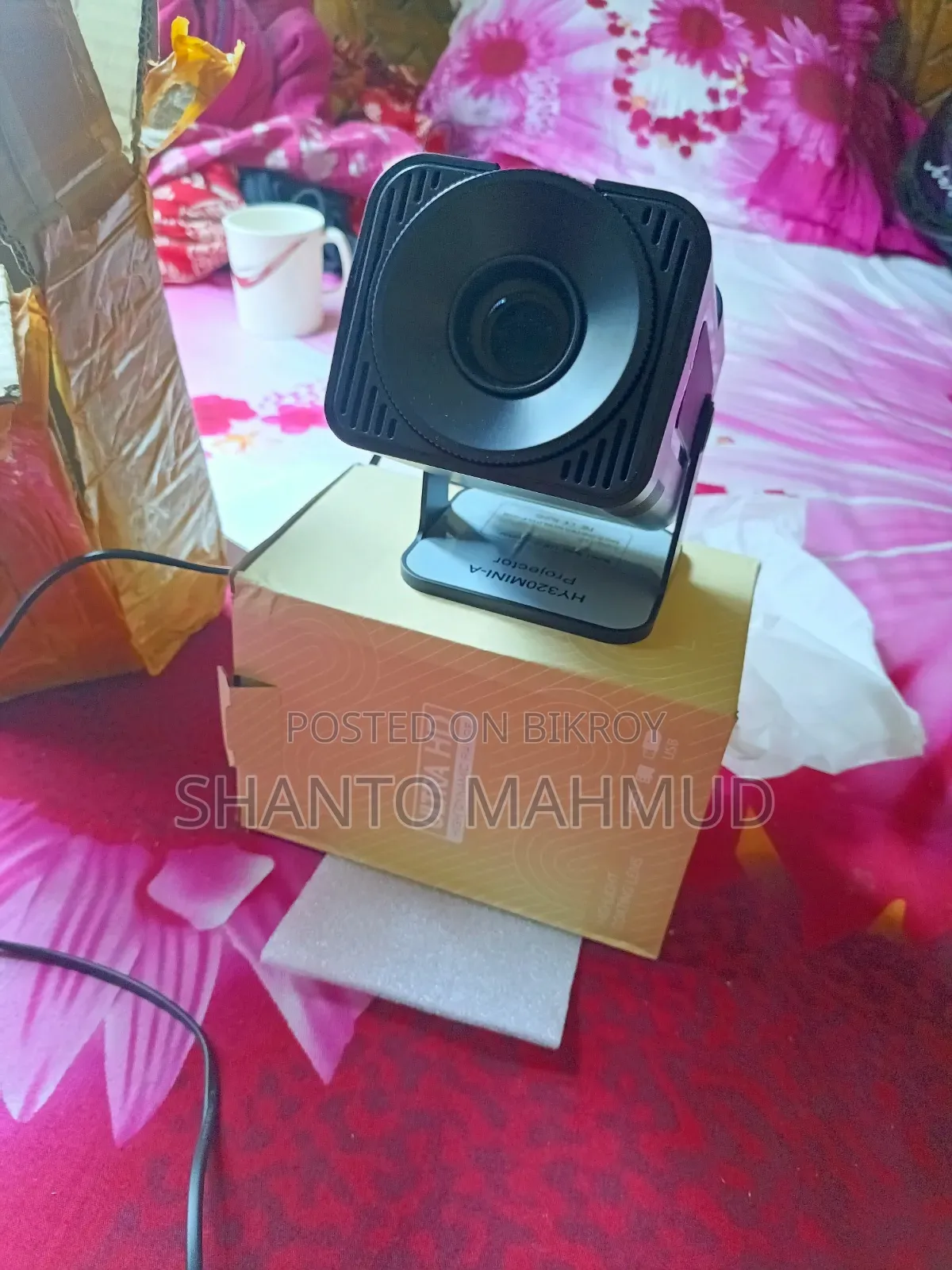 Hy 320 Mini- A Projector