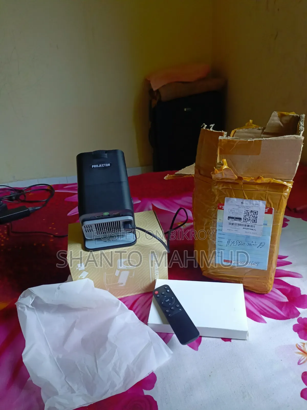 Hy 320 Mini- A Projector