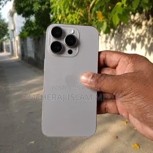 Apple iPhone 15 Pro 128 GB Silver