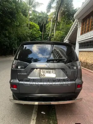 Mitsubishi Outlander 2010 Gray
