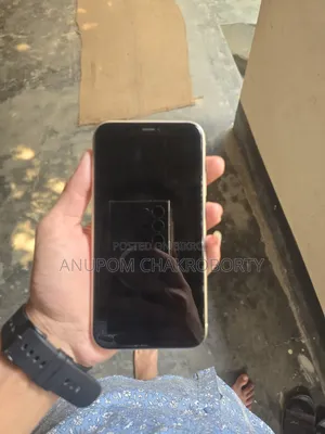 Apple iPhone 11 64 GB White
