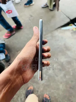 ভিভো ওয়াই২৯ ৪জি ১২৮ জিবি হোয়াইট