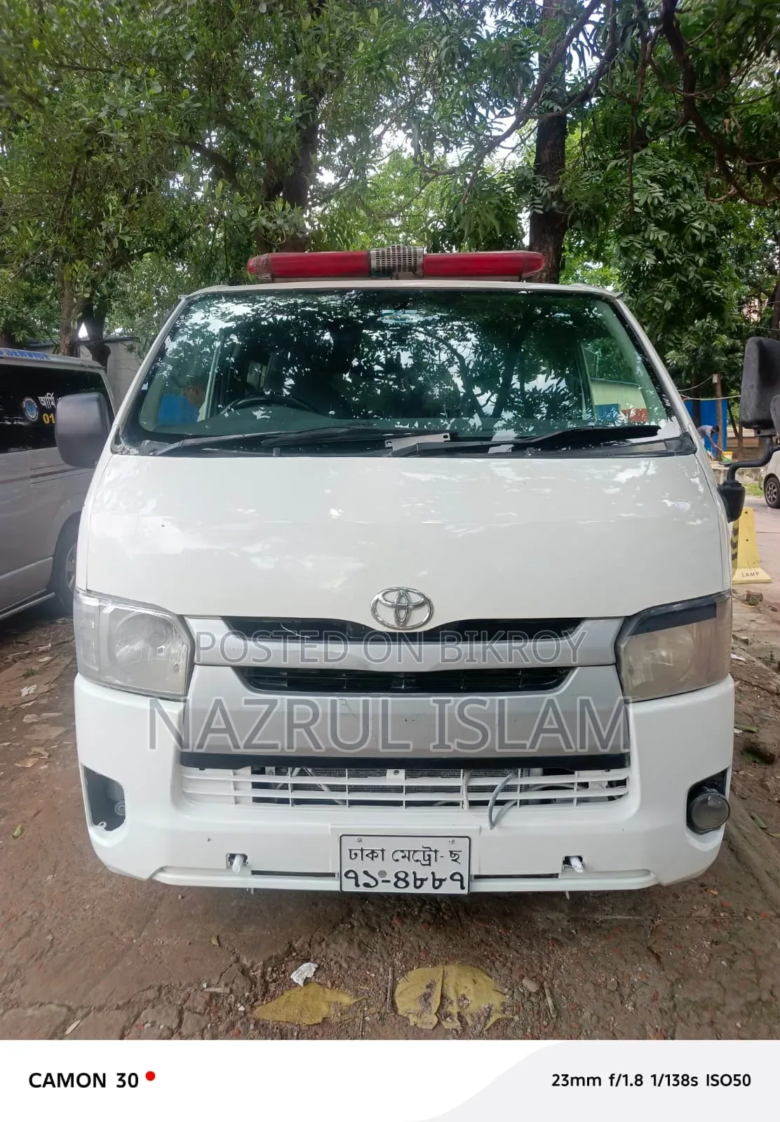 Toyota HiAce 2012 White