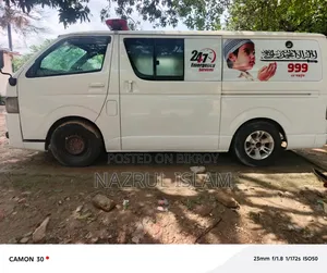 Toyota HiAce 2012 White