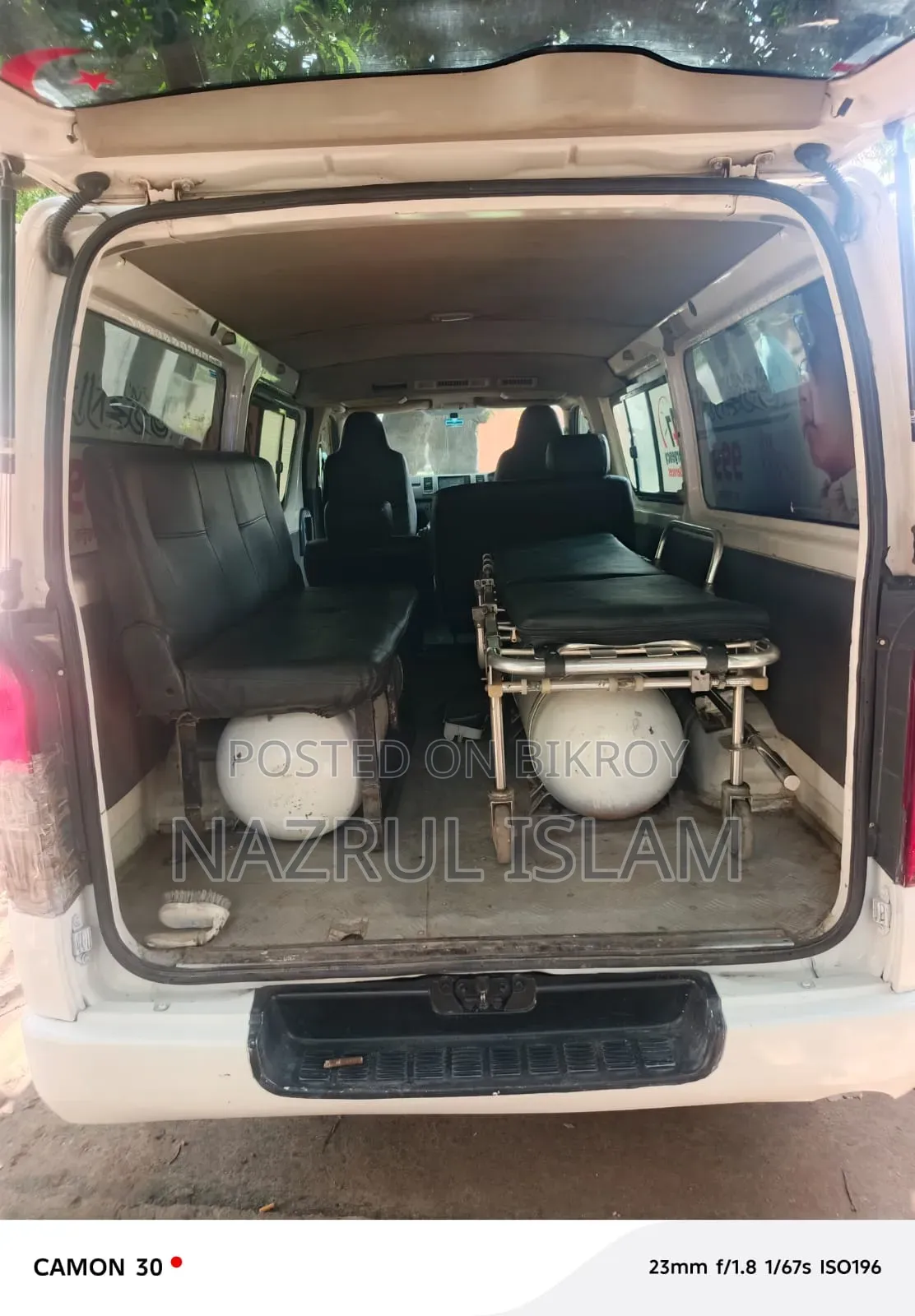 Toyota HiAce 2012 White