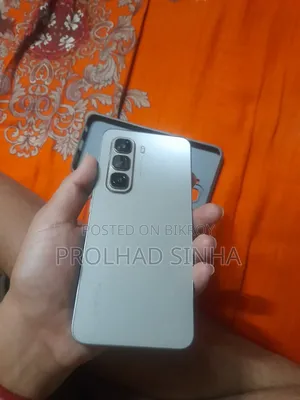 Infinix Hot 50 Pro 4G 128 GB Silver