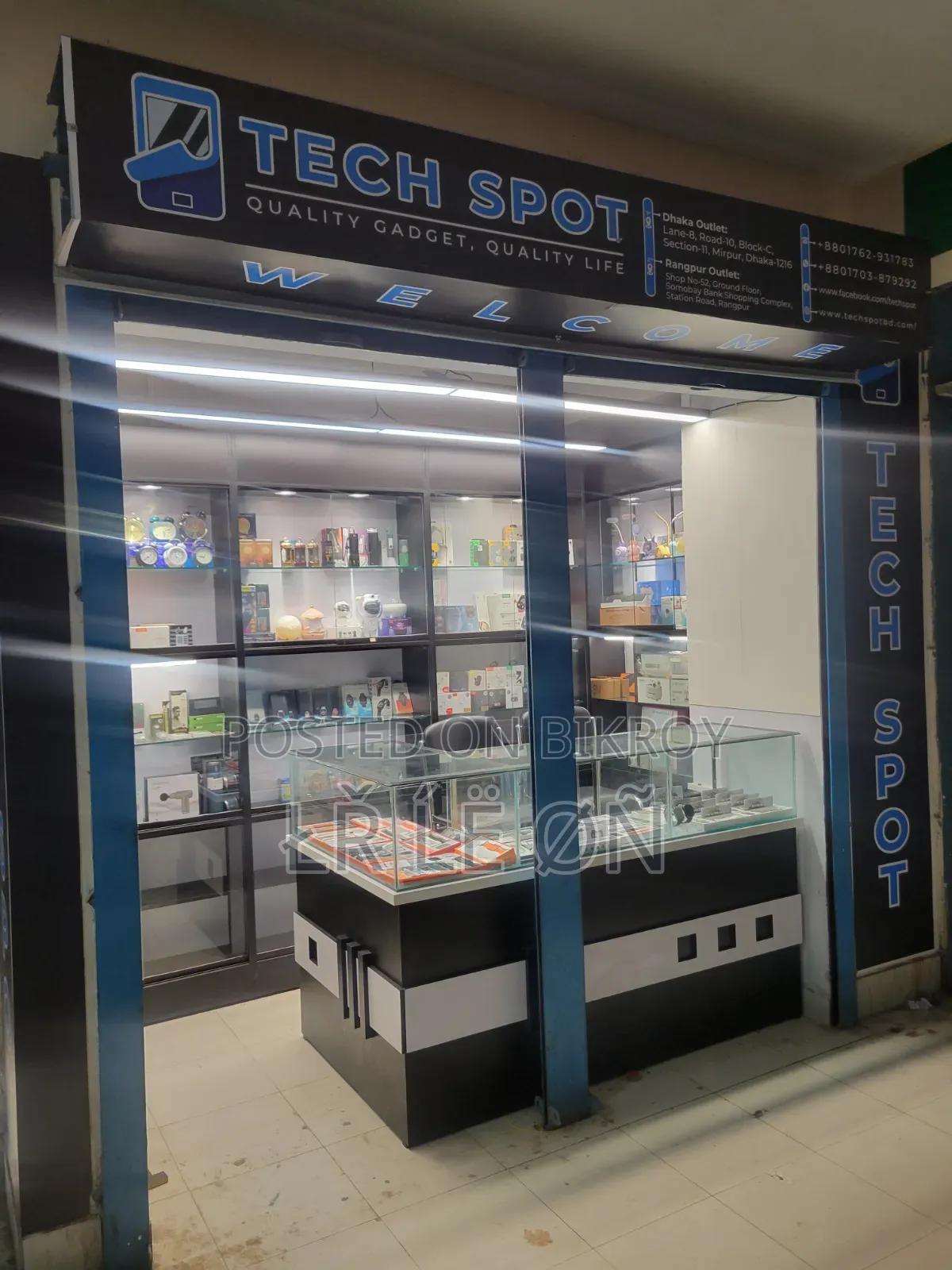 Mobile Shop Furniture