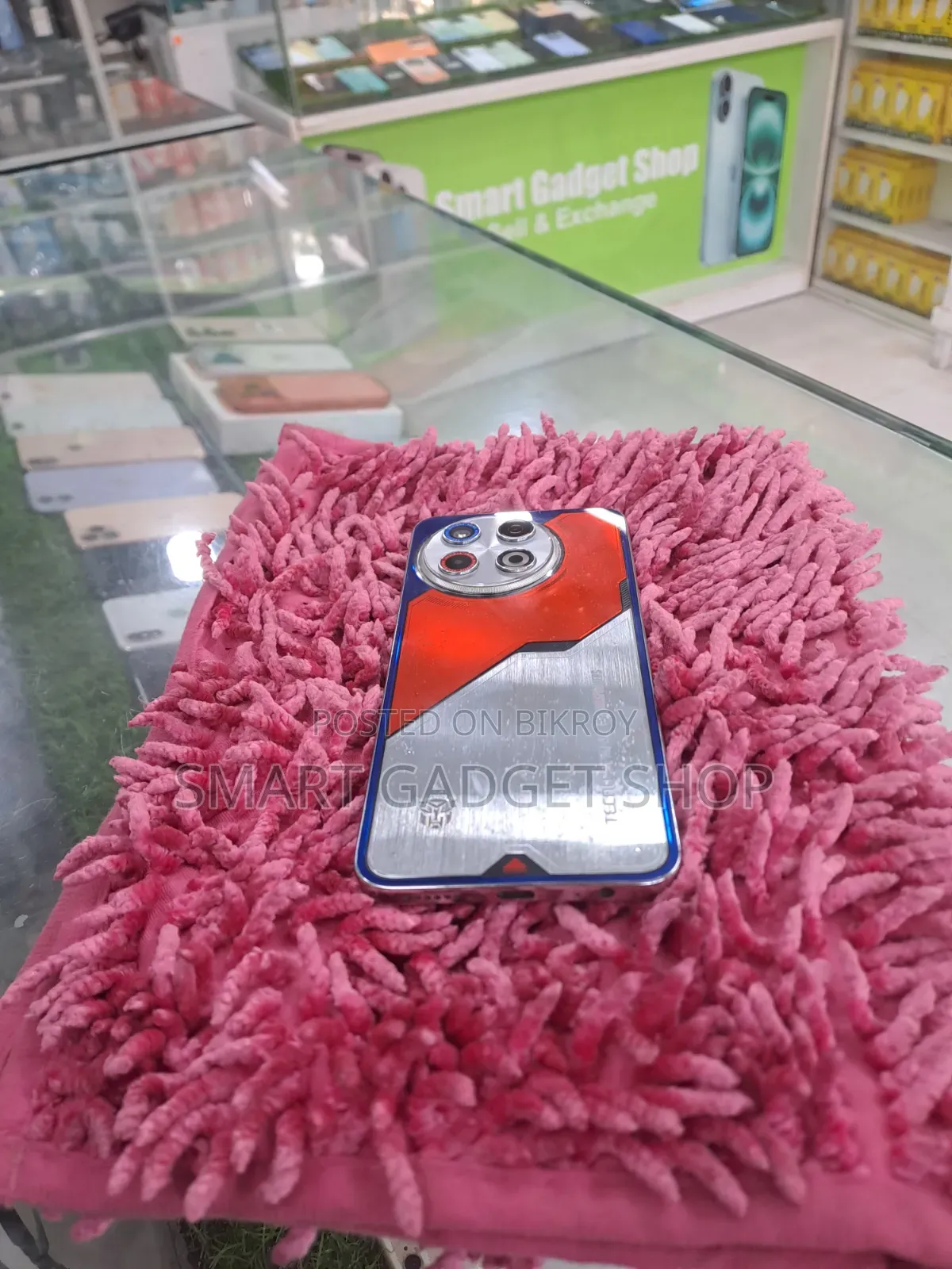Tecno Spark 30 Pro ২৫৬ জিবি সিলভার