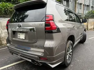 Toyota Land Cruiser Prado 2.7 2018 Brown
