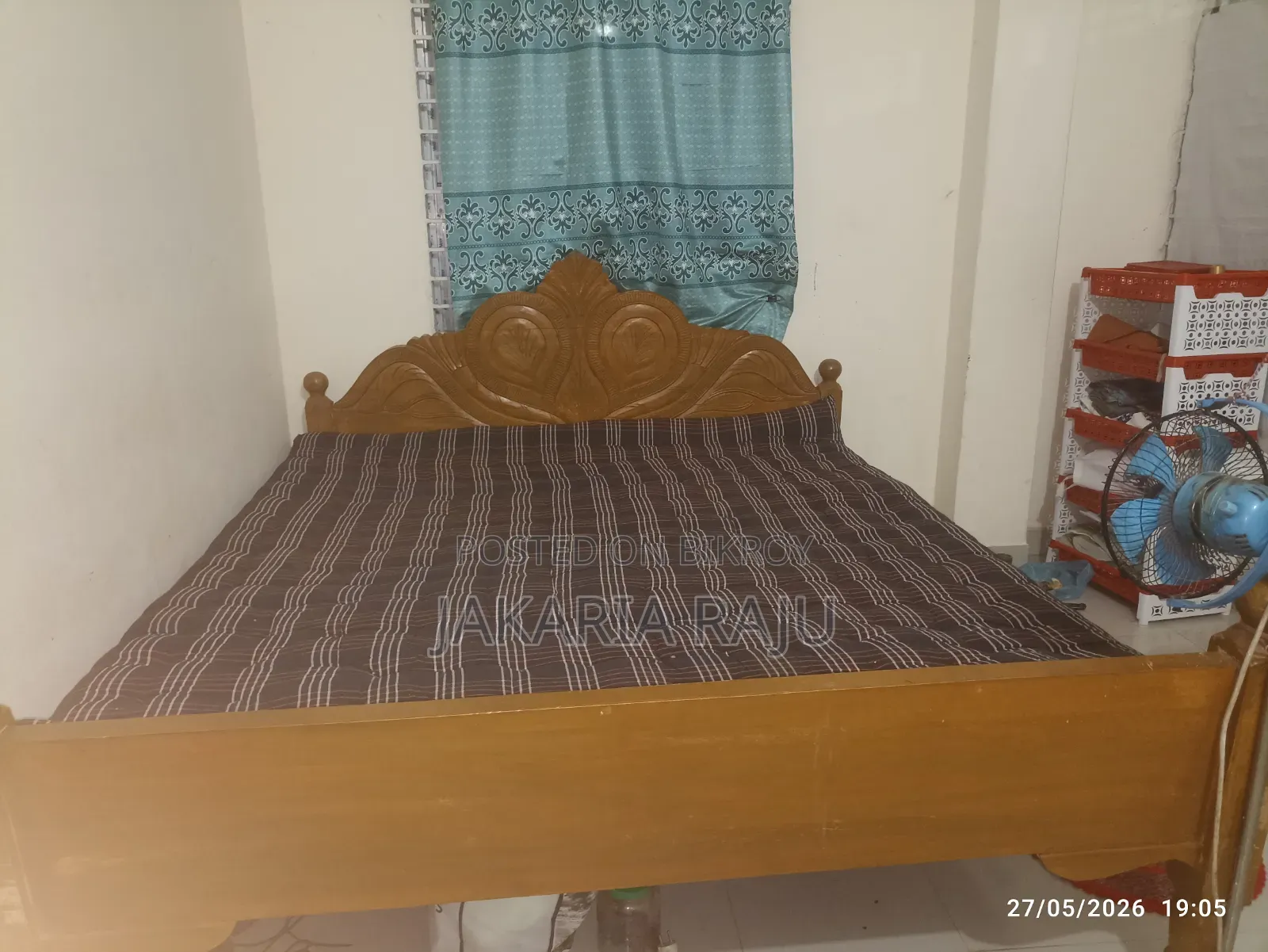 Bed. Size 6 Fit by 7 Fit