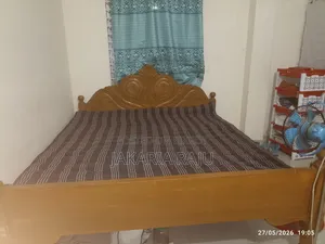 Bed. Size 6 Fit by 7 Fit