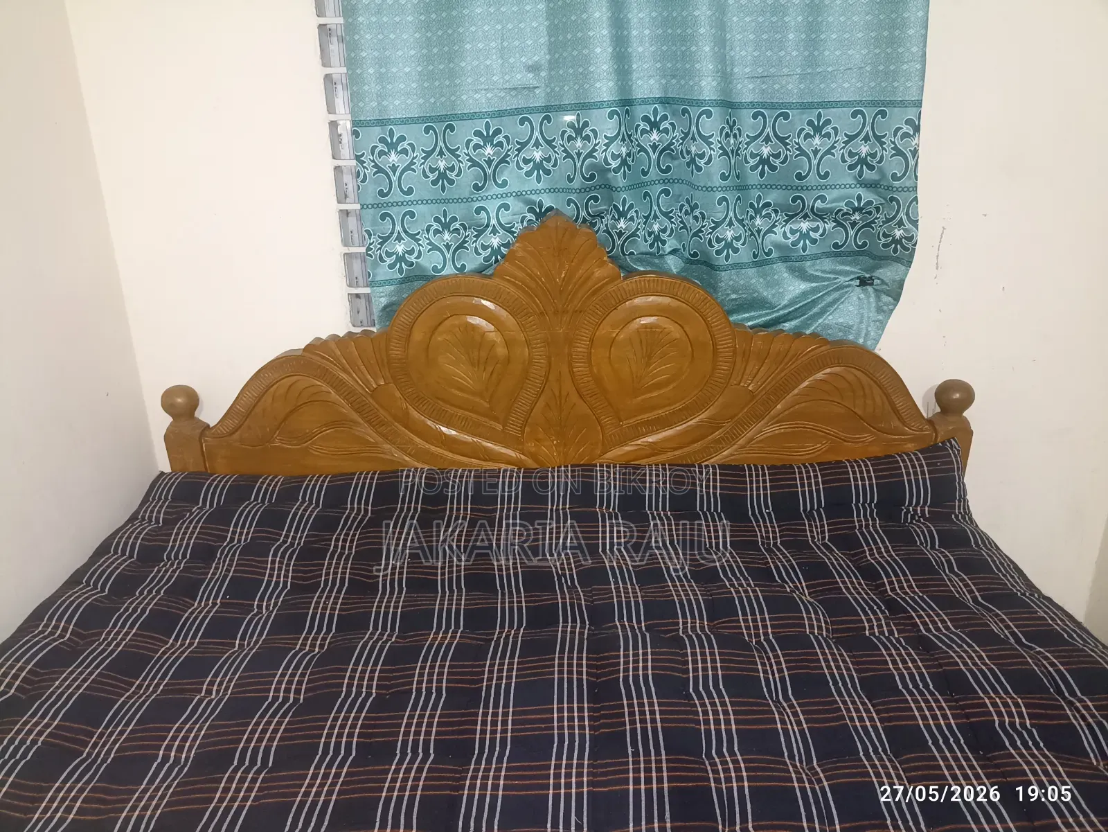 Bed. Size 6 Fit by 7 Fit