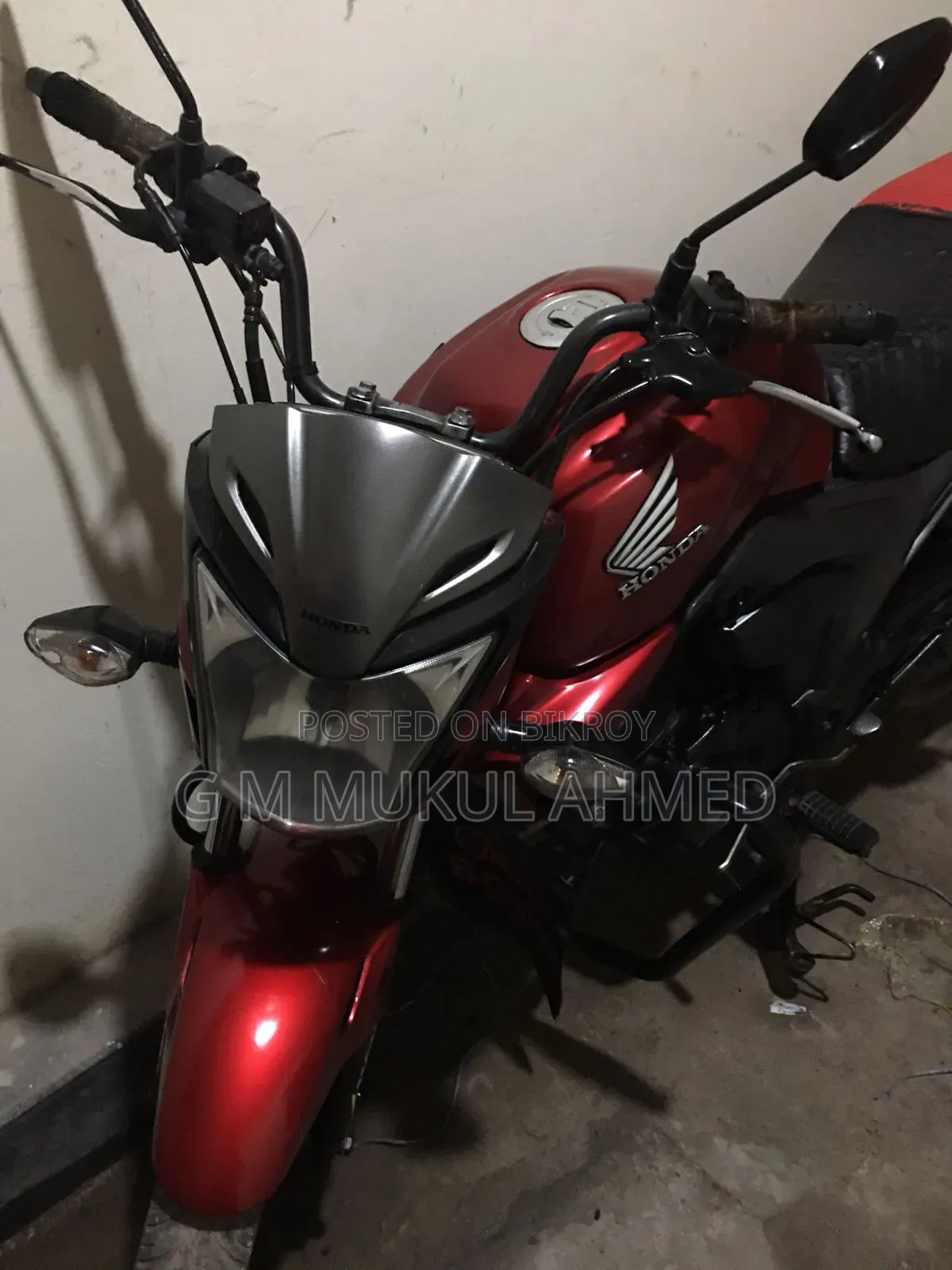 Honda CB 2017 Red