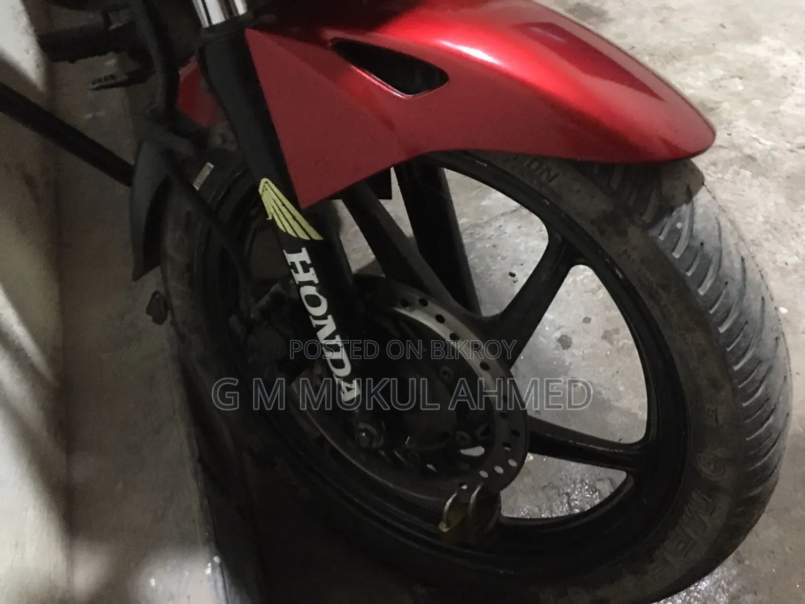 Honda CB 2017 Red