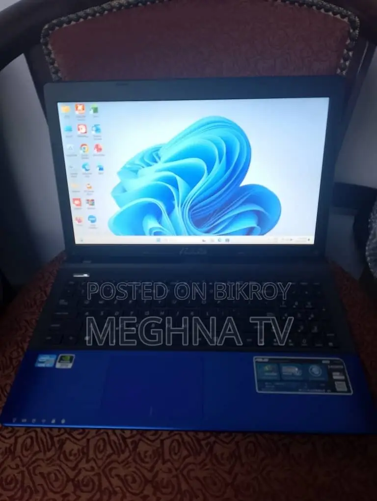 Laptop Asus 3GB Intel SSD 256GB