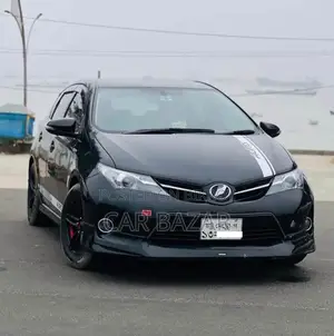 Toyota Auris 2014 Black