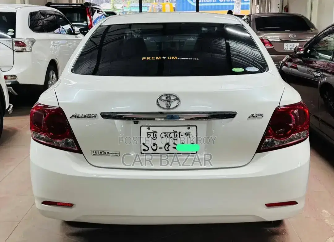 টয়োটা অ্যালিয়ন ২০১৩ সাদা