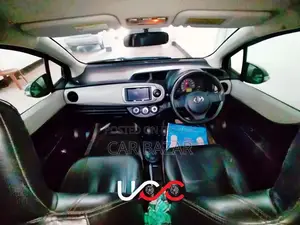 Toyota Vitz 1.3 Front Wheel Drive 3-door 2011 Gray