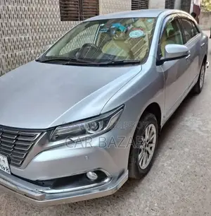 টয়োটা প্রিমিয়ো ১.৫ ফ্রন্ট হুইল ড্রাইভ ২০১৭ সিলভার