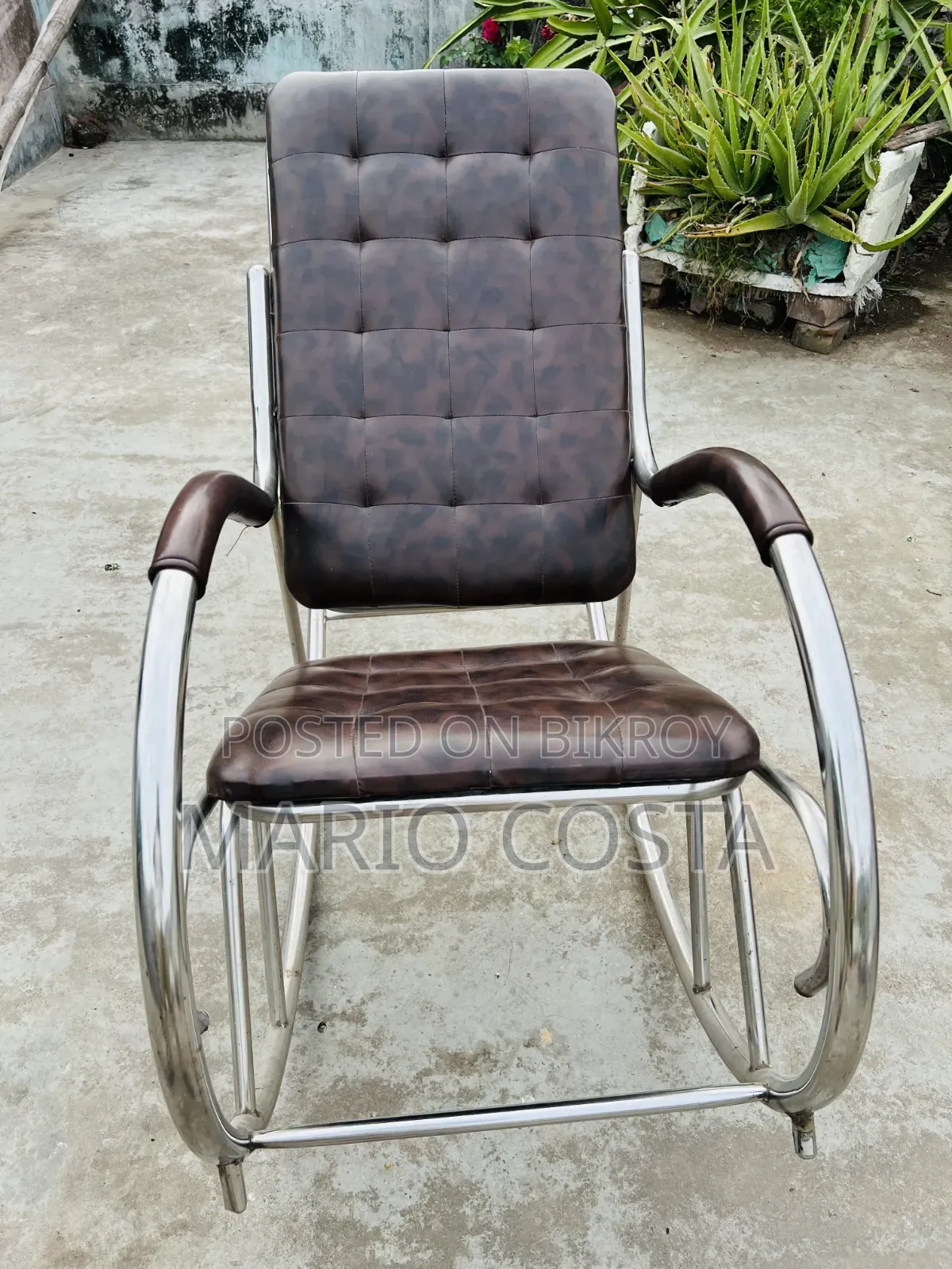 Stylish Rocking Chair - Almost New