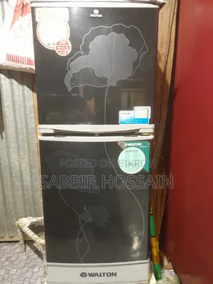 ওয়ালটন মাঝারি আকারের রেফ্রিজারেটর