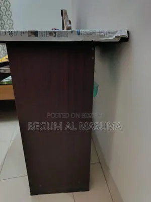 কম্পিউটার টেবিল