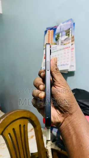 Apple iPhone 16e 128 GB Black