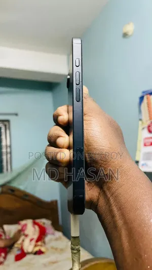Apple iPhone 16e 128 GB Black