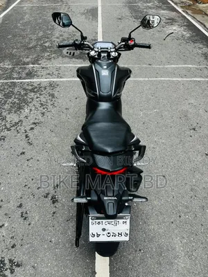 হোন্ডা হর্নেট ২০২৫ ধূসর