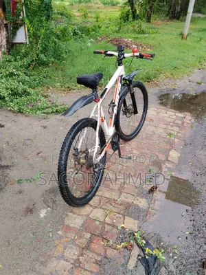High quality gear bicycle, used for only 6 months.