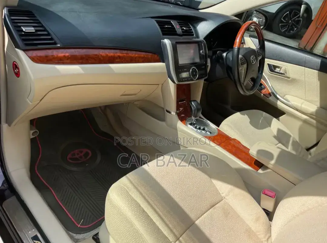 Toyota Allion 2015 Maroon