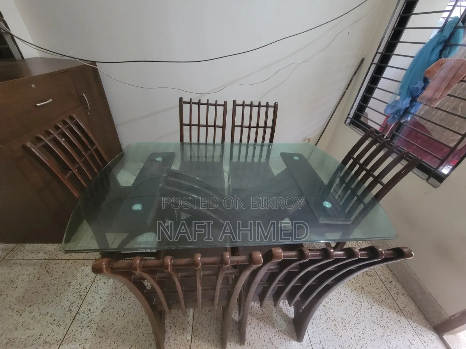 ডাইনিং টেবিল (৬ সিটার)