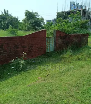 30ft Rd 3 Katha Park East at Sector-17/F